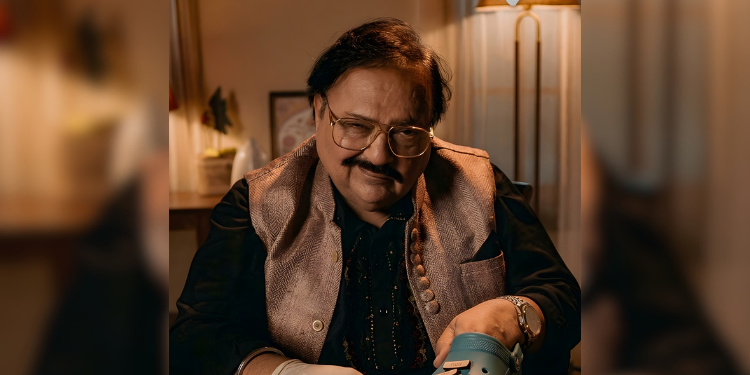 Crocs India Launches ‘Crocshake’ Campaign With Rakesh Bedi, Blending Humor & Nostalgia