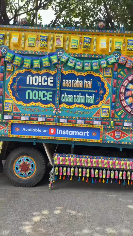 Swiggy Instamart’s NOICE Puts 1,300 Product Packs On A Truck & Takes Over Mumbai’s Streets